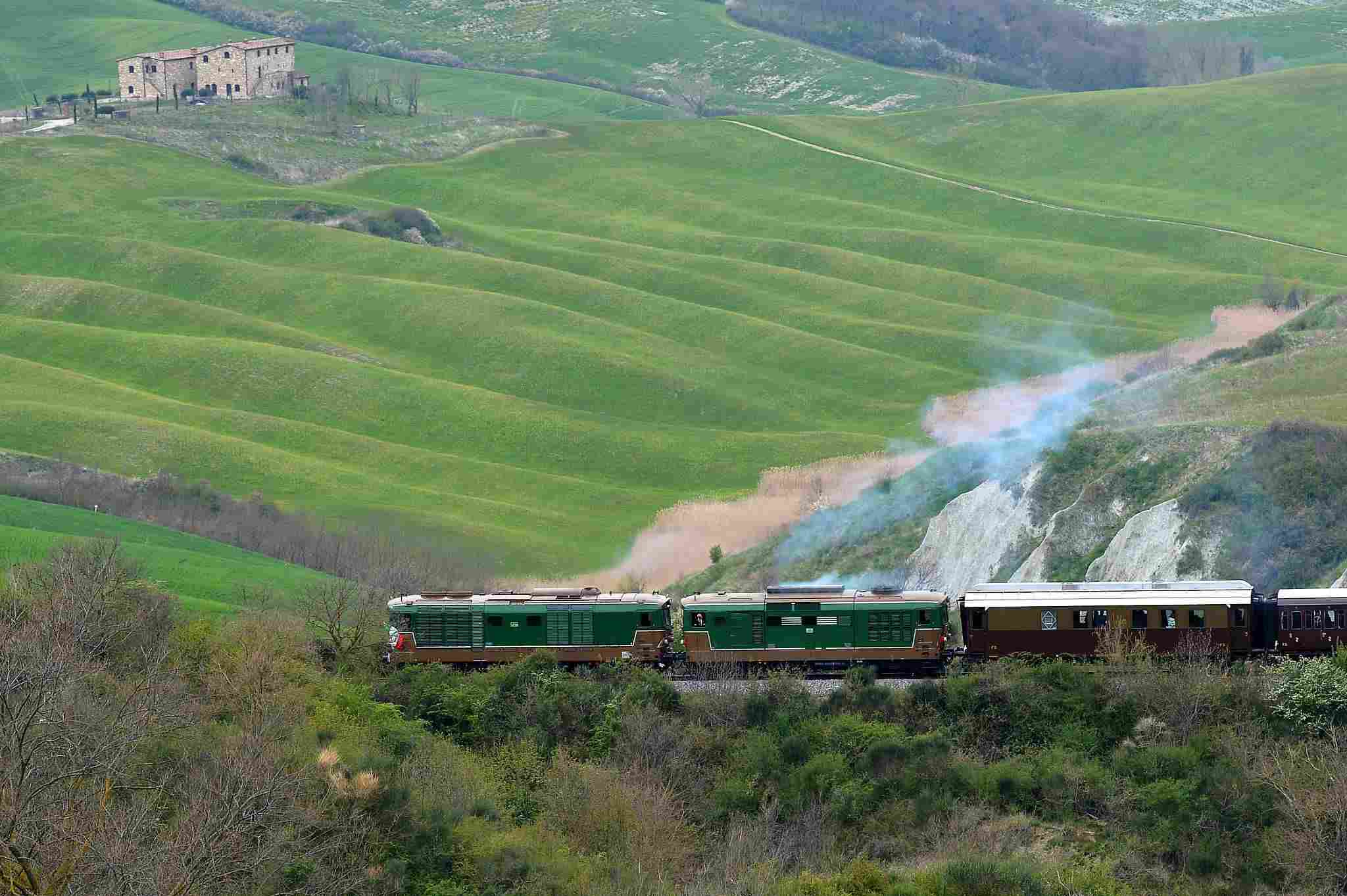 Rome to Siena private transfer through Tuscany countryside road