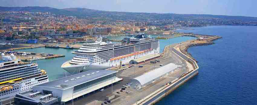 Scenic route to Rome with private shuttle service